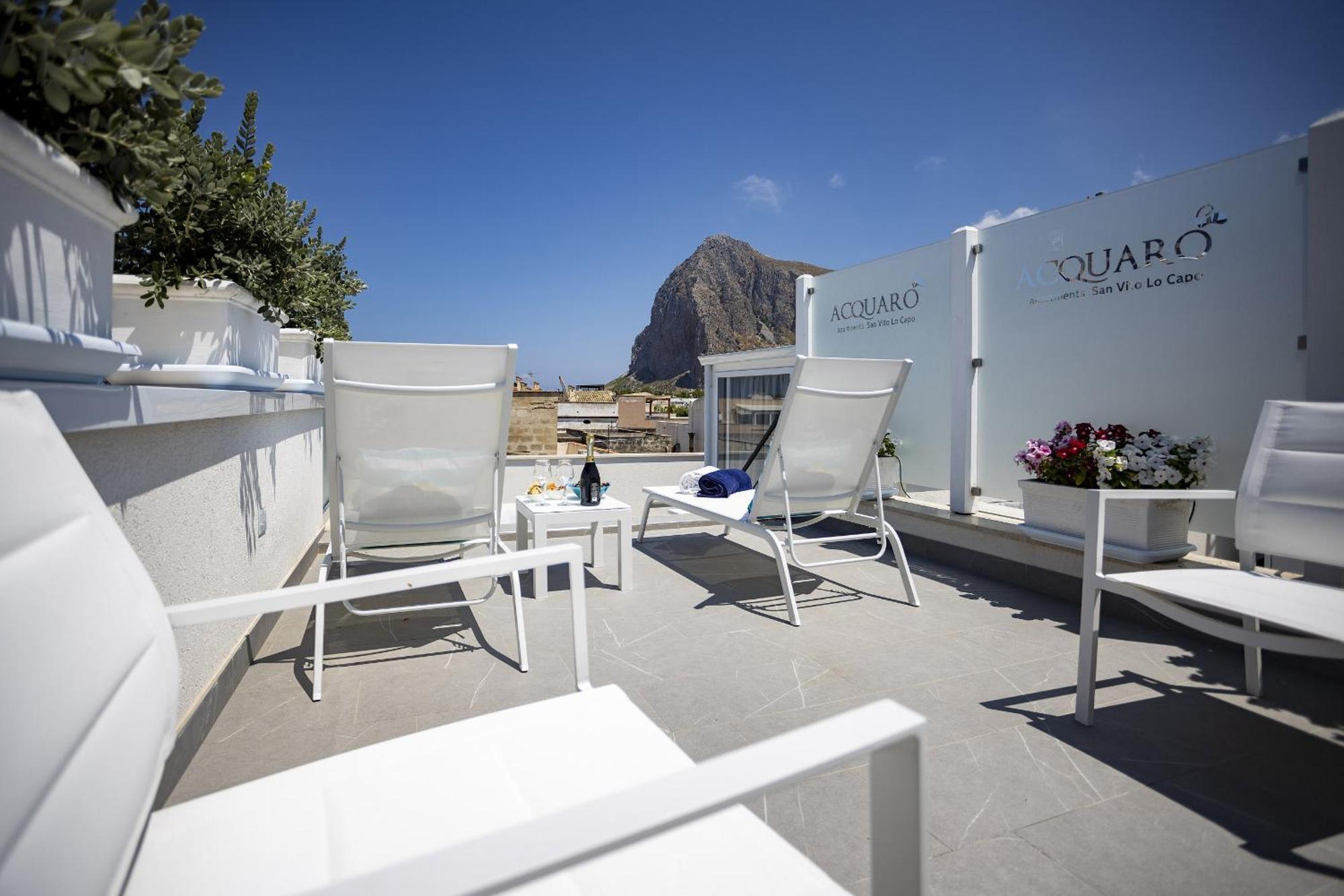 Acquaro Suite Apartments San Vito Lo Capo Rum bild